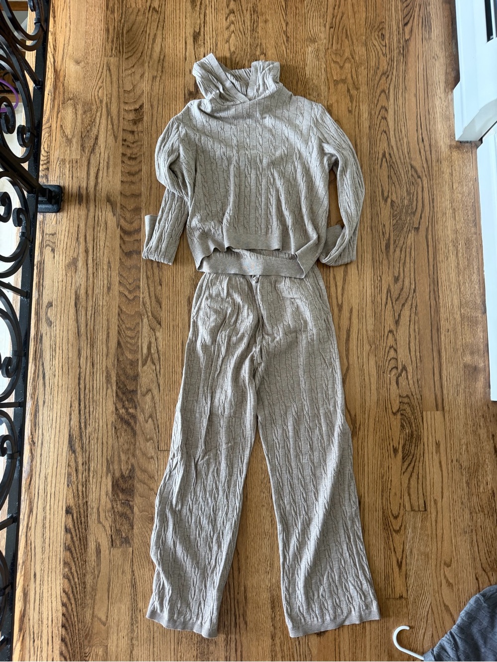 Uniqlo Beige Cable-Knit Wide-Leg Sweater Set